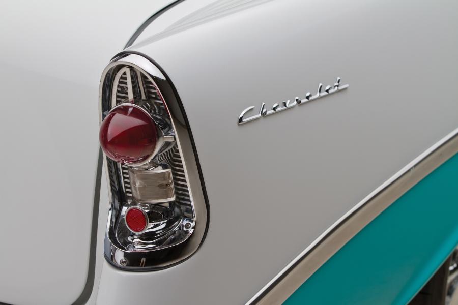  Chevrolet Two-Ten Custom 2-Door Sedan 1956 года  (фото 17 из 21)